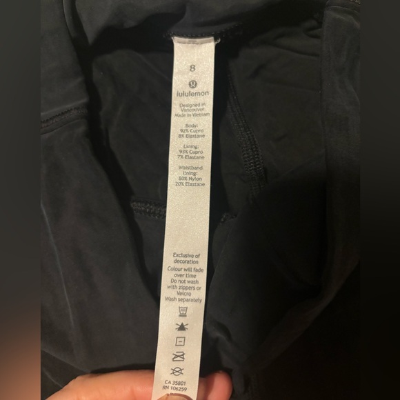 Lululemon Athletica Soft Ruched
Tight Leggings, size 8 - Picture 5 of 5